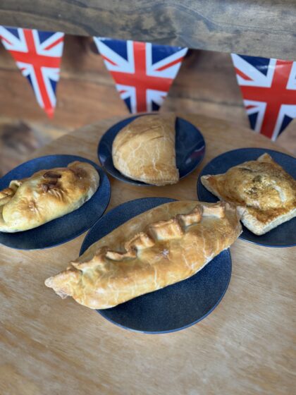 Meat Pastie Box
